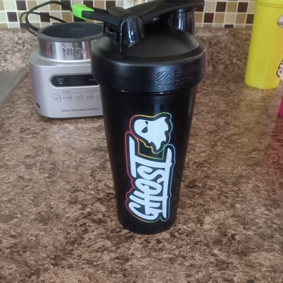 Ost Shaker Bottle Set - Black, White, Blue, Teal - Picture 5 of 6